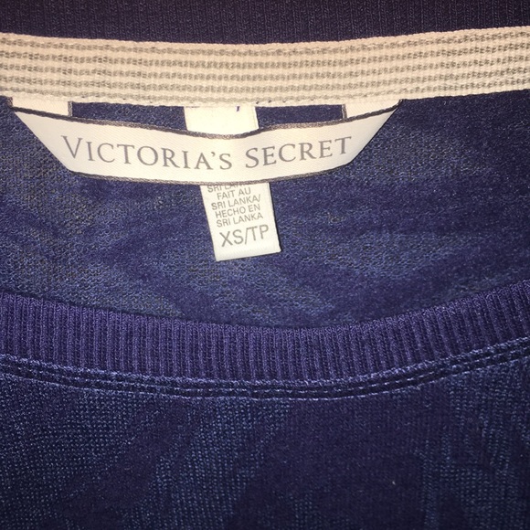 Victoria secret long sleeve shirt - Picture 2 of 2
